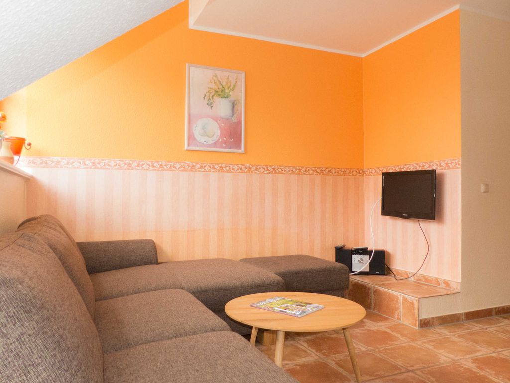Nr. 5 Ferienwohnung - Ferienwohnungen im Landhaus am Deich mit großem Garten detail 3