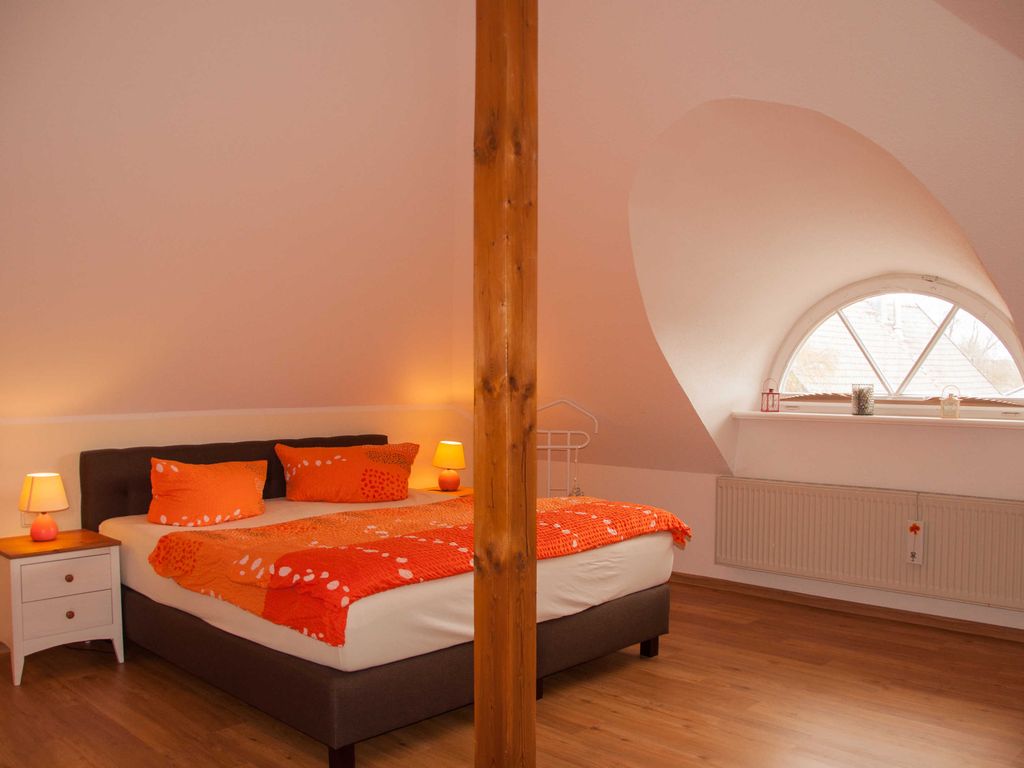 Nr. 6 Ferienwohnung - Ferienwohnungen im Landhaus am Deich mit großem Garten detail 1