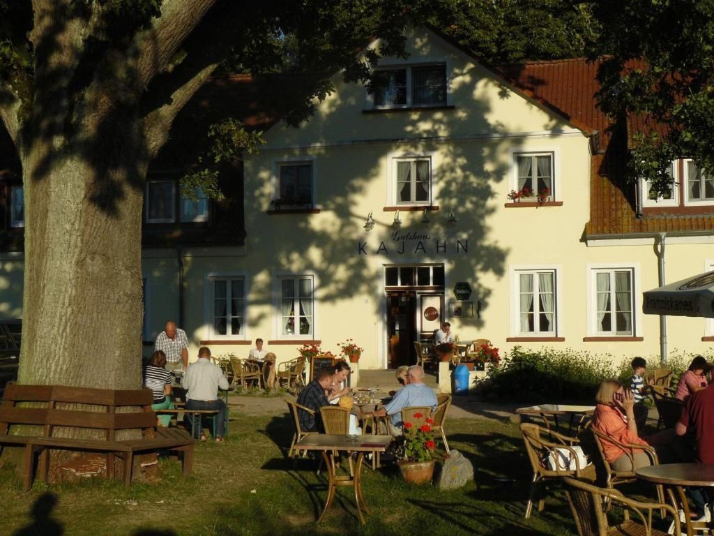Hotel Gutshaus Kajahn detail 2