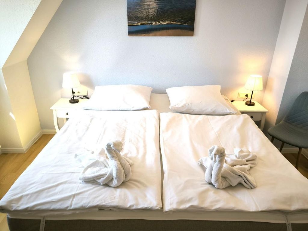 2-Raum-Ferienwohnung mit Meerblick und Balkon (Mz) - Appartementhaus mit Meerblick und Balkon in Göhren (HMLi) detail 2