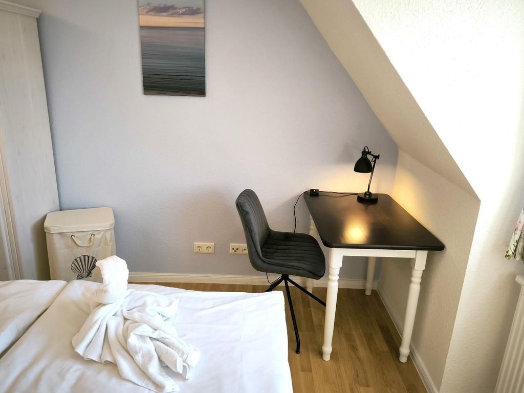 2-Raum-Ferienwohnung mit Meerblick und Balkon (Mz) - Appartementhaus mit Meerblick und Balkon in Göhren (HMLi) detail 4