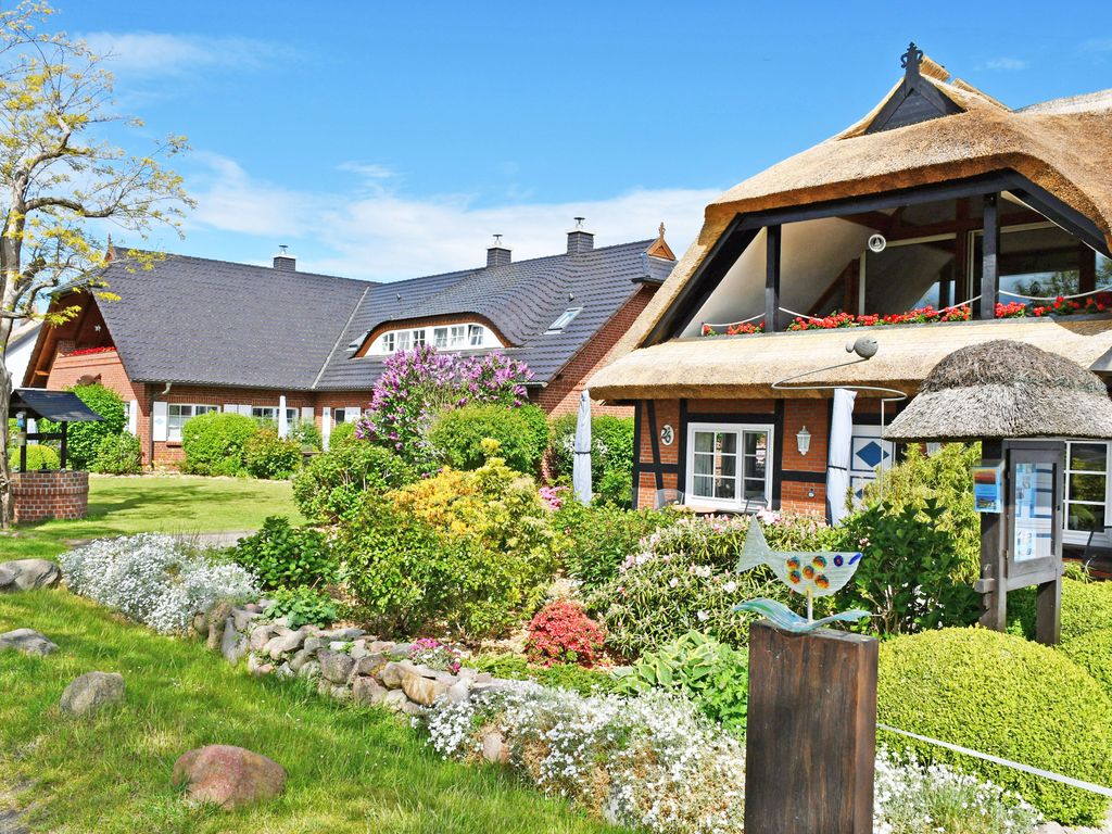 schöne Ferienwohnungen mit Terrasse/Balkon u. Sauna detail 1
