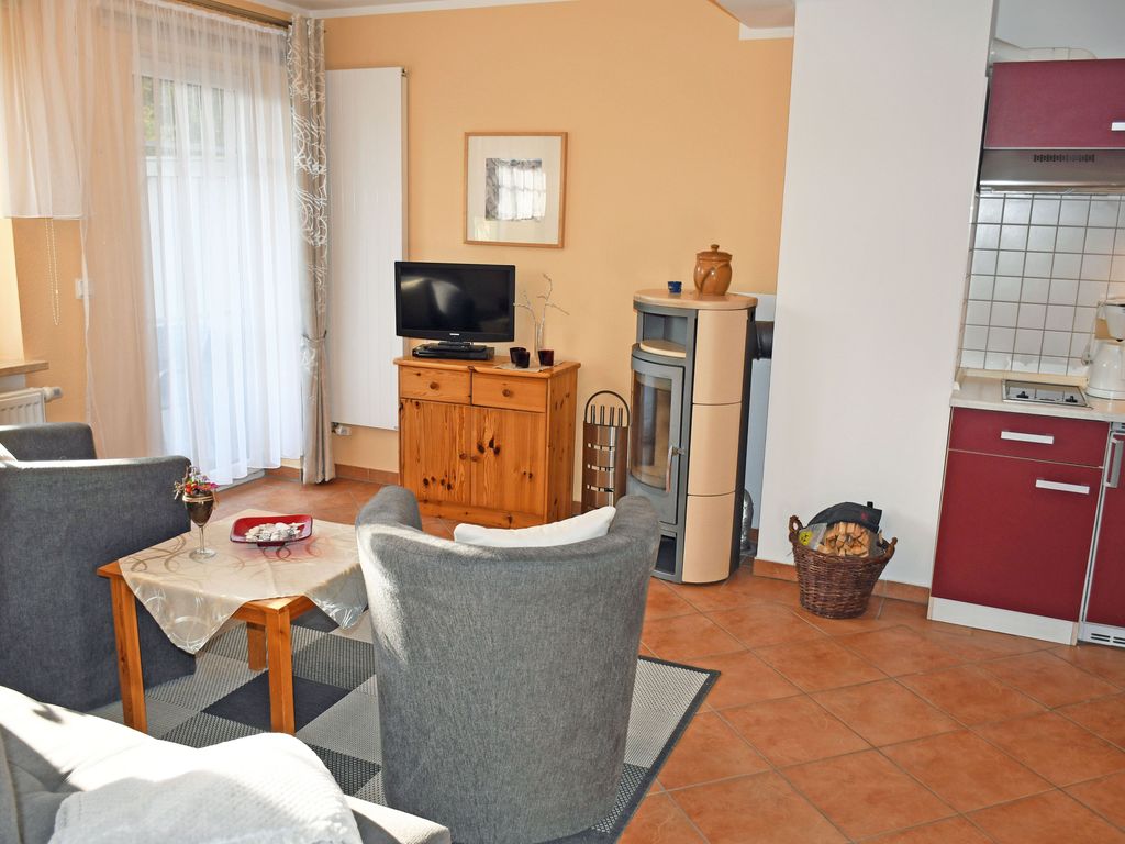 Ferienwohnung mit Balkon und Kamin Donnerkeil - Ferienwohnungen mit Kamin und Blick zum Selliner Seepark detail 3