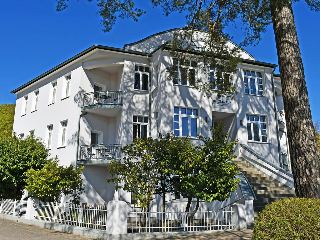 Selliner Ferienwohnungen Hubertus nur 500 m bis zum Strand detail 1