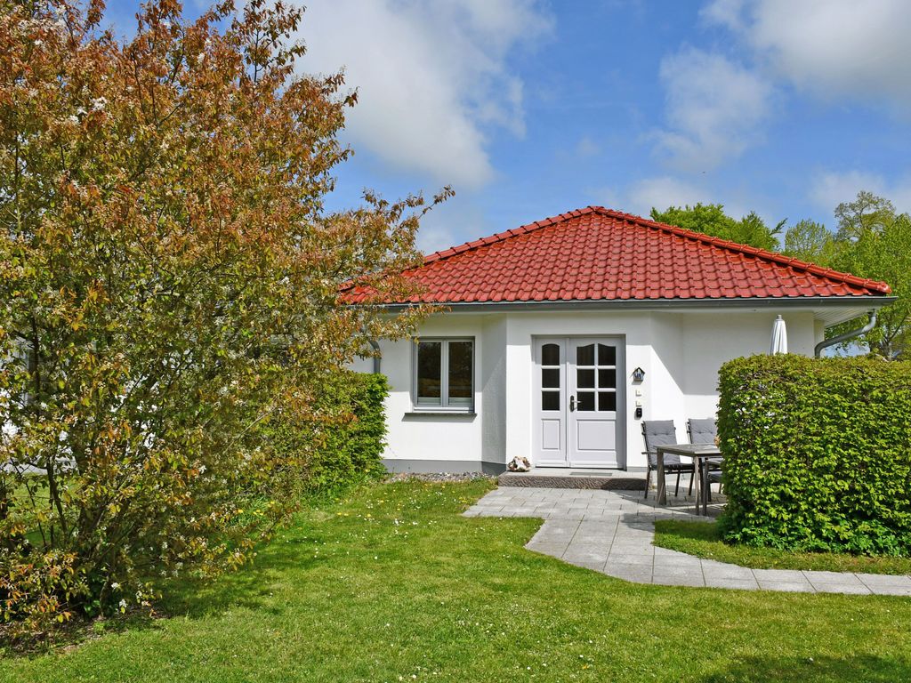 schöne Ferienwohnungen mit Terrasse im Zentrum von Rügen