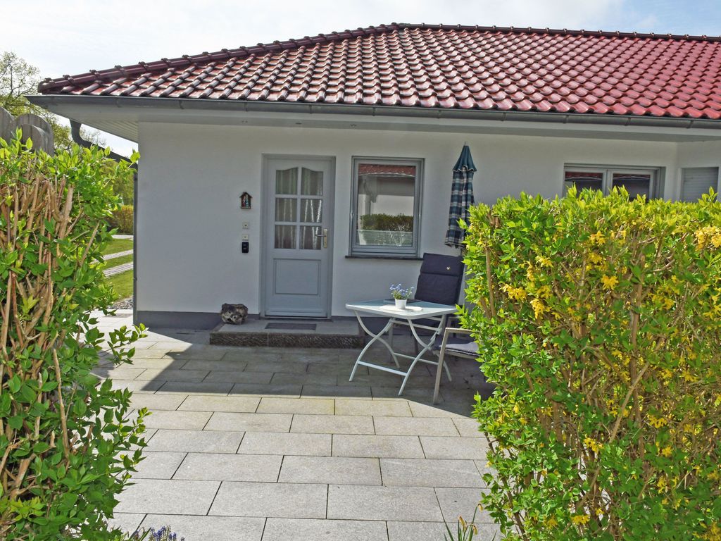 schöne Ferienwohnungen mit Terrasse im Zentrum von Rügen detail 3