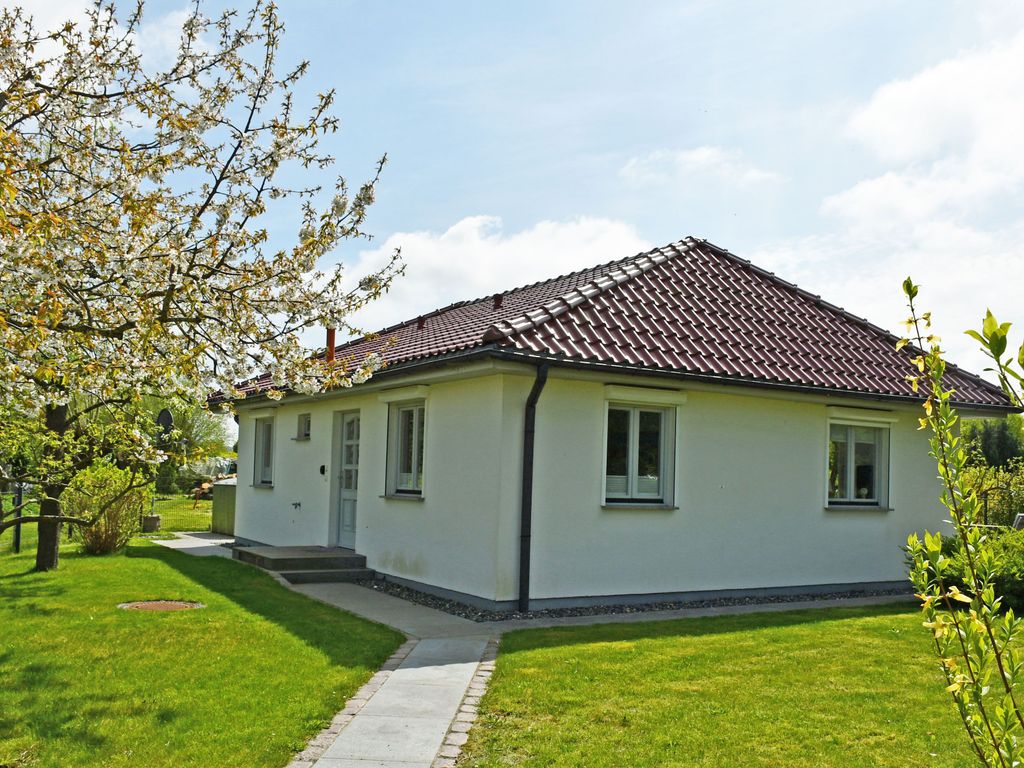 Ferienhaus mit Sauna u. Terrasse im Zentrum von Rügen detail 3