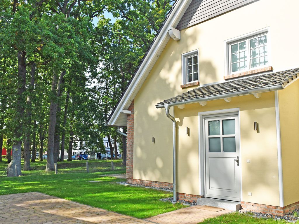 großes Baaber Ferienhaus mit Sauna und Kamin (R) detail 1