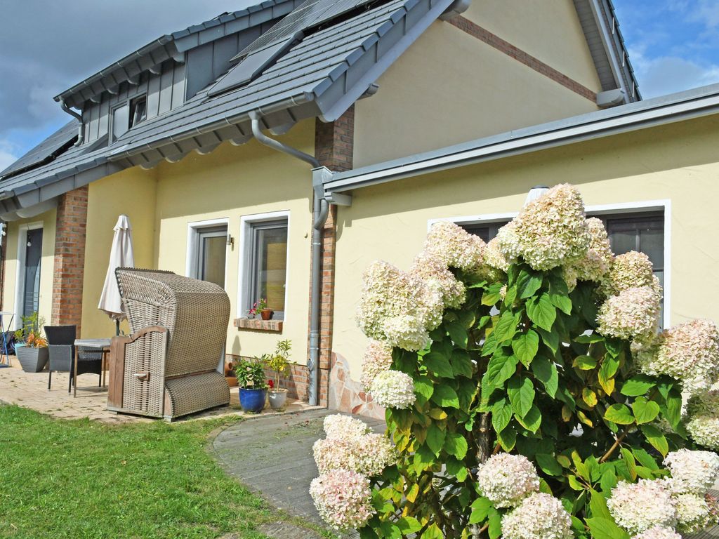 schöne Maisonette-Ferienwohnung am Selliner See mit Terrasse detail 1