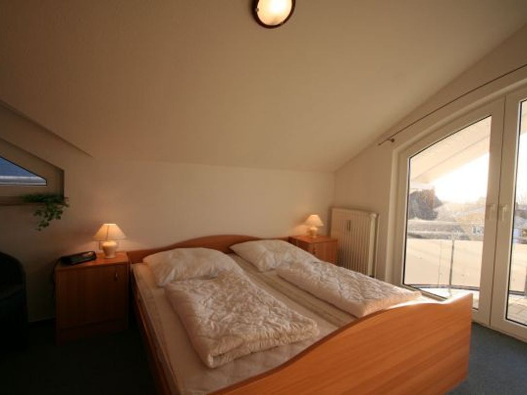 EIN-18 - Stilvolles Dachapartment mit Meerblick (HT) - Residenz Villa Eintracht - Ferienapartments in Göhren detail 2