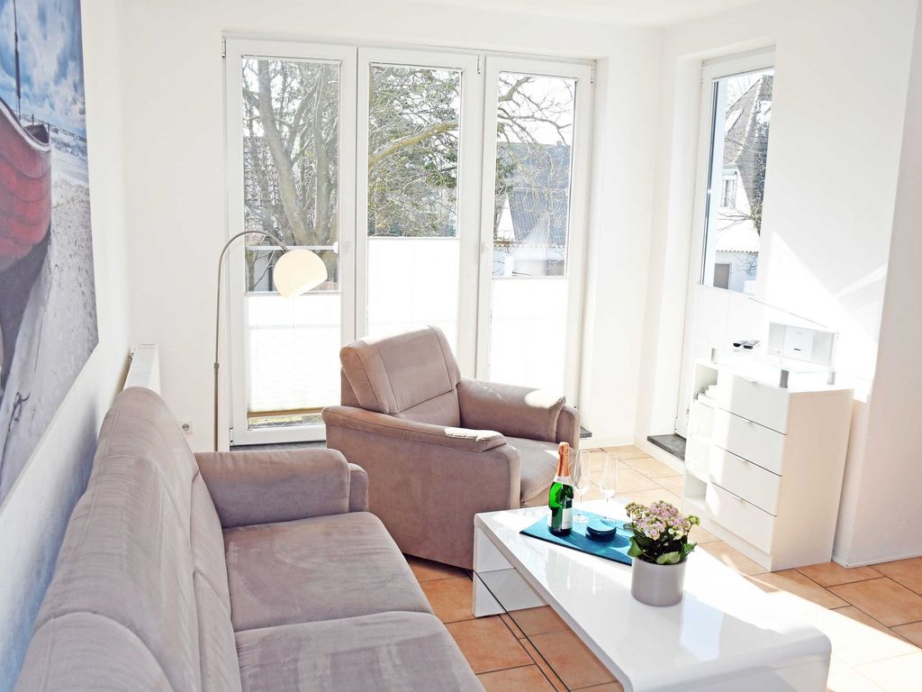 02 Fereinwohnung mit Terasse OG Dranske - schöne Ferienwohnungen in Dranske auf dem Windland! detail 1