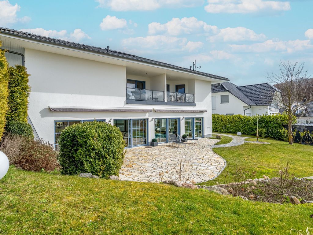 Villa Meerzeit - idyllisch gelegen mit Meerblick