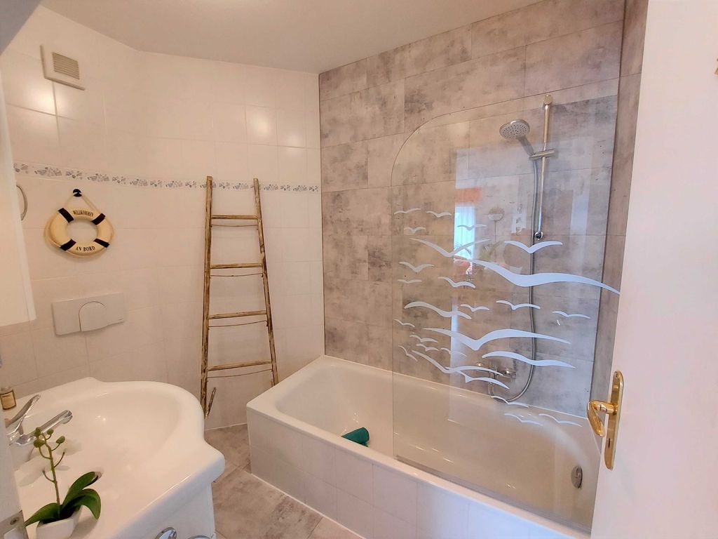 Ferienwohnug Sassnitz 203 - # Komfortferienwohnung Kreideblick und Mohnblume detail 4