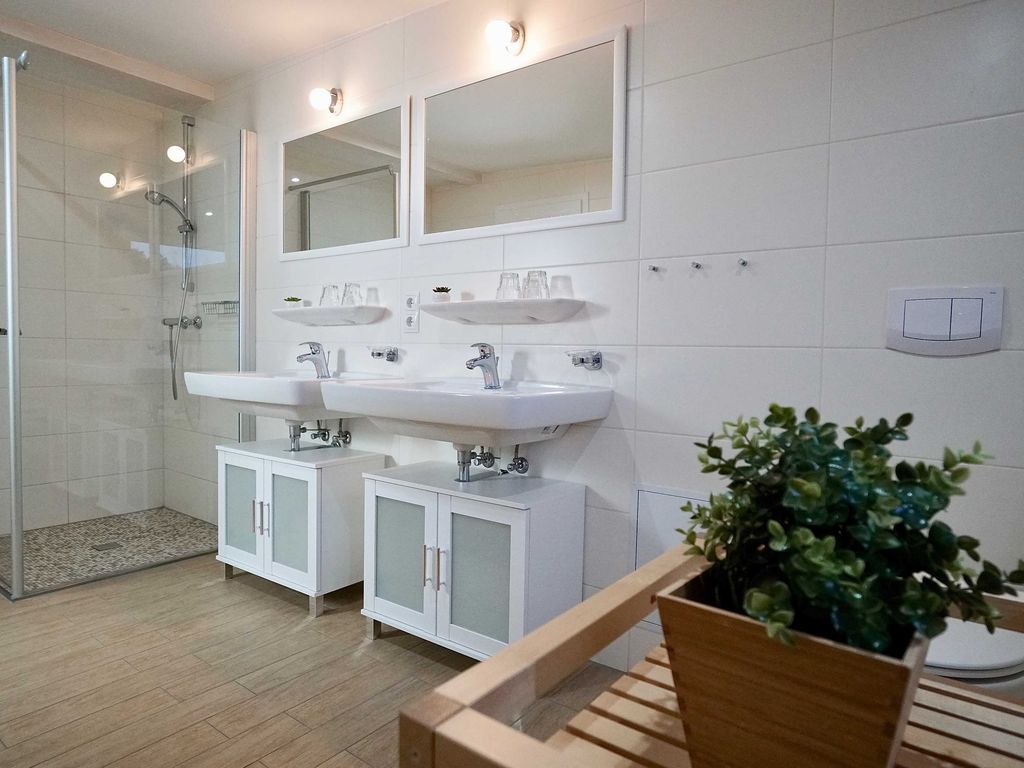 23 Ferienappartement Wittow mit Balkon - Appartementhaus Haus Arkona detail 3