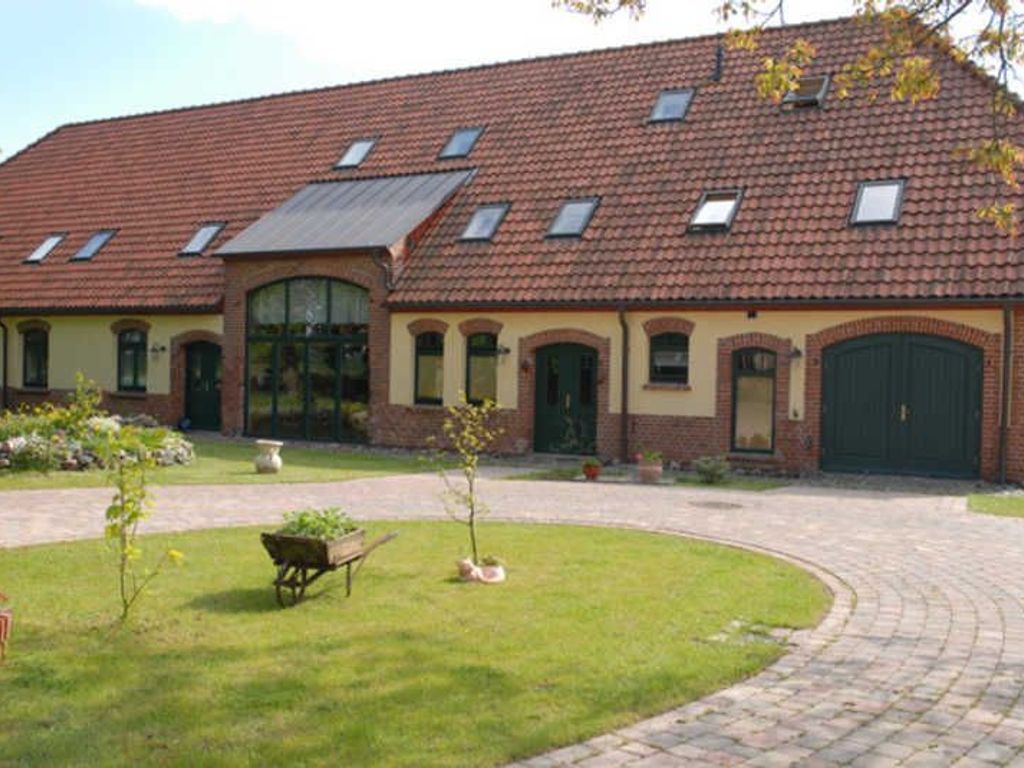 Ferienwohnungen im Süden von Rügen mit Sauna detail 1