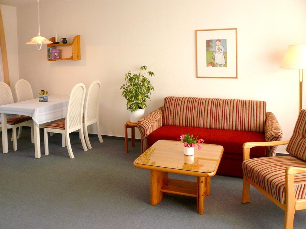 2 Zimmer Apartment mit Süd-Loggia - Haus Seeschwalbe im Ostseebad Göhren detail 1