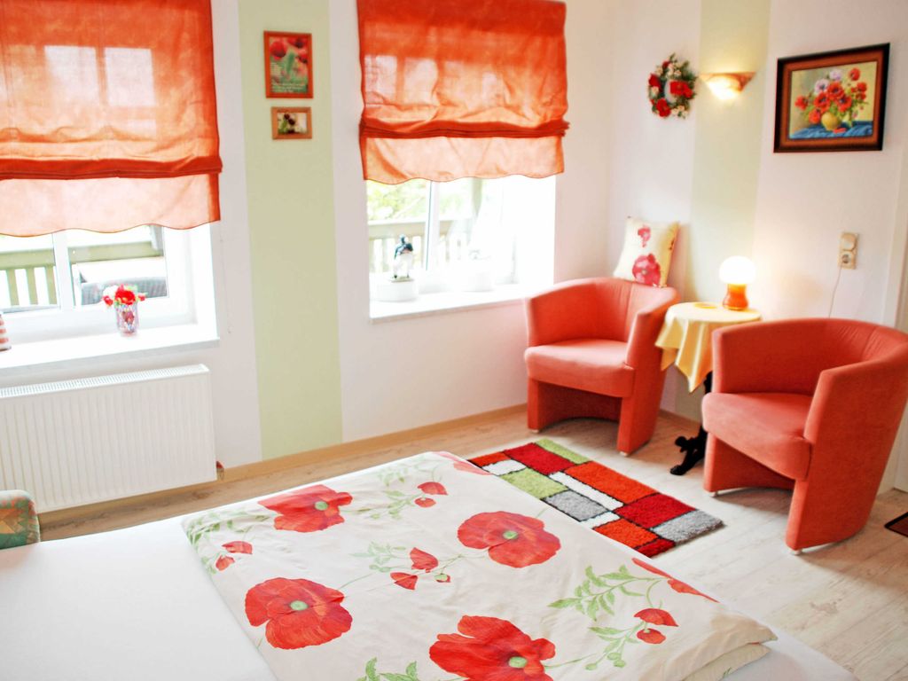 Ferienappartement Mohnblume mit Seeblick und Terrasse