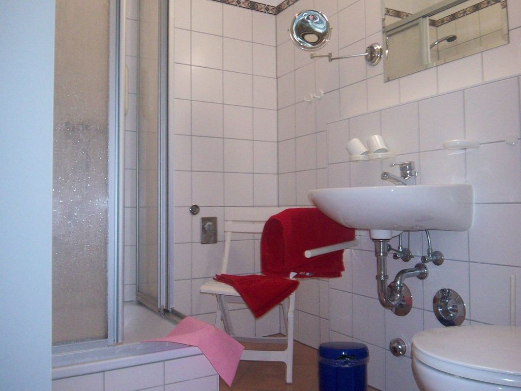 2 Raum B 10 - Wohnpark Binz (mit Hallenbad) detail 2