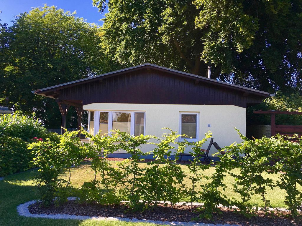 Ferienhaus Boddenhus - WLAN, 2 SZ, Garten - am Wasser