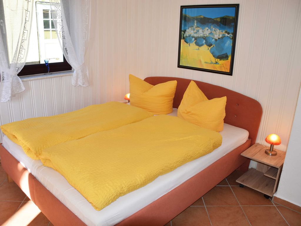 01 Ferienwohnung mit Terrasse