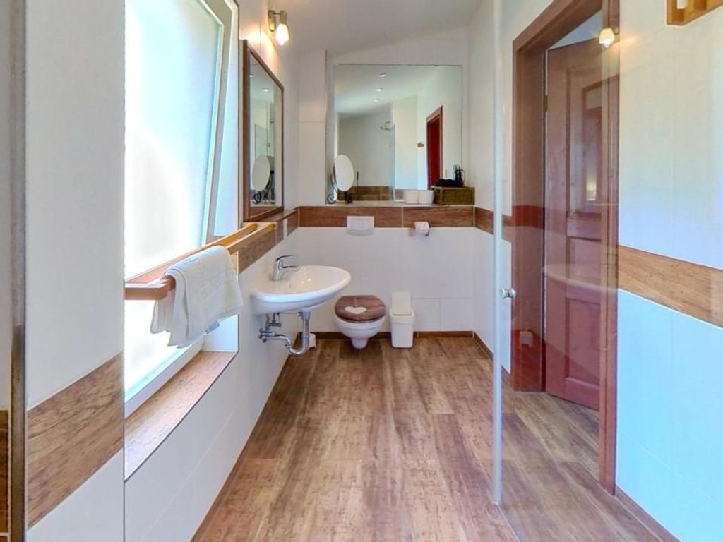 02 Ferienwohnung am Seliner See mit Terrasse - Ferienwohnungen am Selliner See mit Terrassen detail 4
