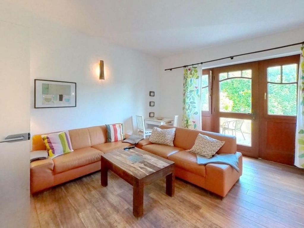 02 Ferienwohnung am Seliner See mit Terrasse - Ferienwohnungen am Selliner See mit Terrassen detail 1