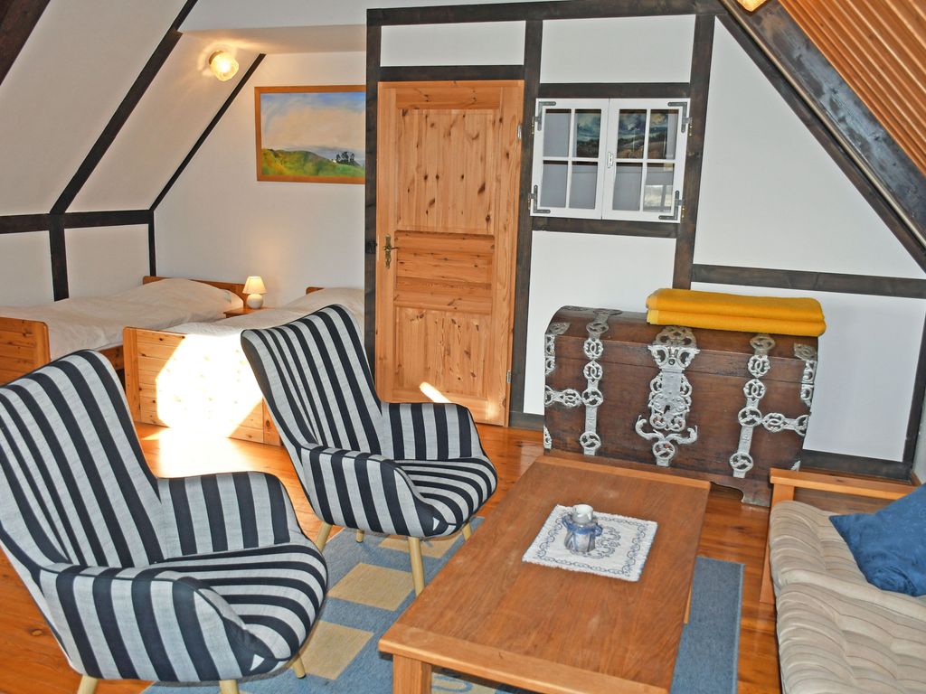 große Ferienwohnung mit Terrasse und Gartenblick (S) - Ferienwohnungen in Groß Zicker auf der Insel Rügen detail 1