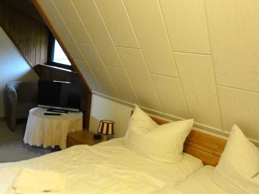 Doppelzimmer 15 m² (Gemeinschaftsbad)