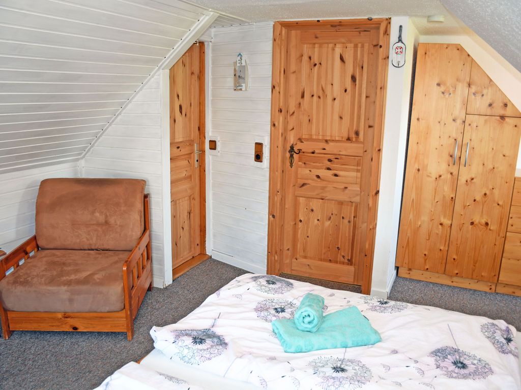 05 Doppelzimmer mit Aufbettung - Pension im Seebad Breege detail 2