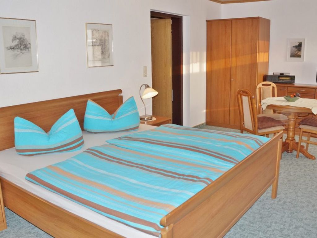 Doppelzimmer 47002 - Reetdachhaus 47001 detail 2