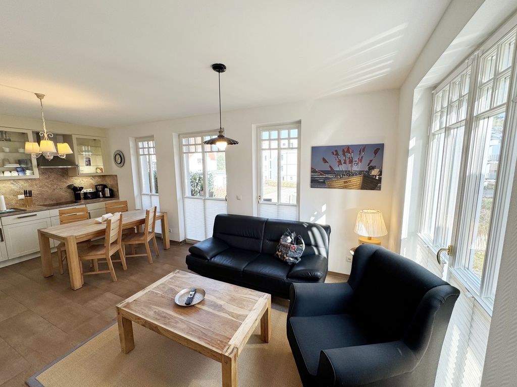 Wohnung 02 mit Kamin & Terrasse