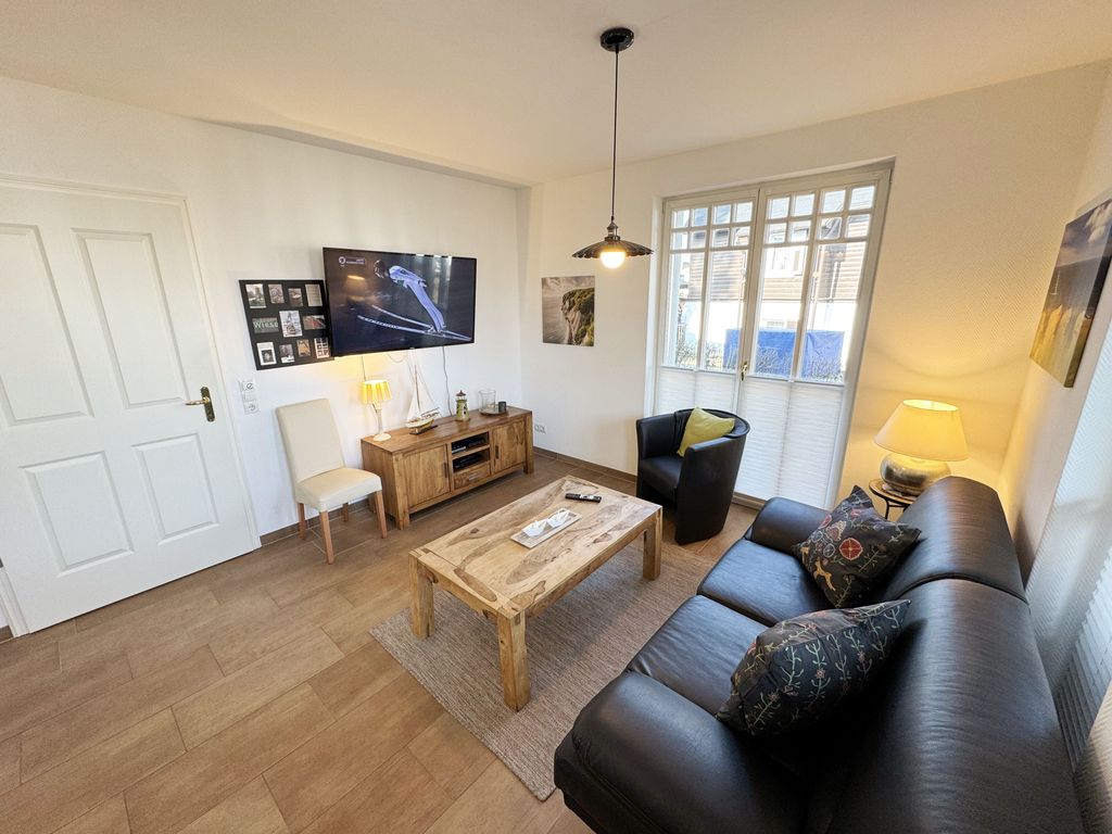 Wohnung 01 mit Kamin & Terrasse