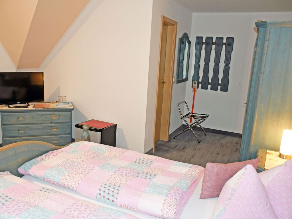 08 Doppelzimmer inkl. Frühstück - Pension mit Frühstück im Ostseebad Sellin detail 3