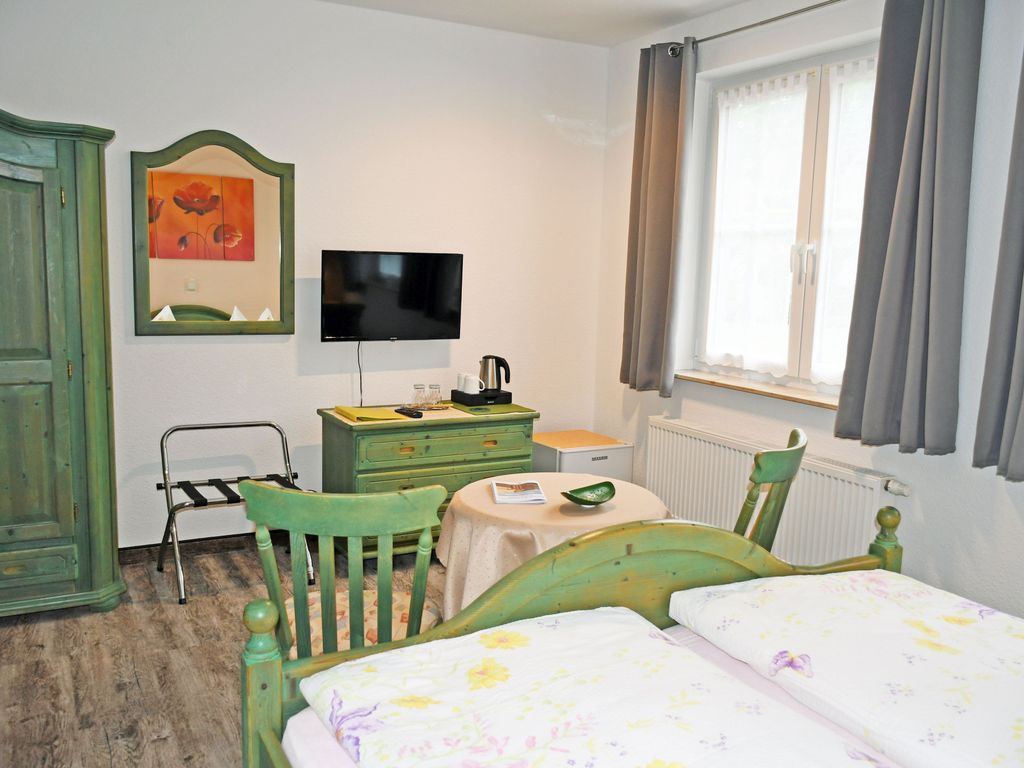 02 Doppelzimmer inkl. Frühstück - Pension mit Frühstück im Ostseebad Sellin detail 1
