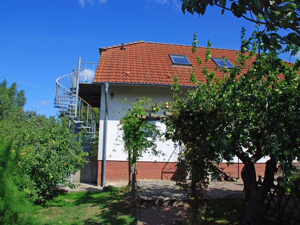 Ferienwohnungen mit Terrasse detail 1
