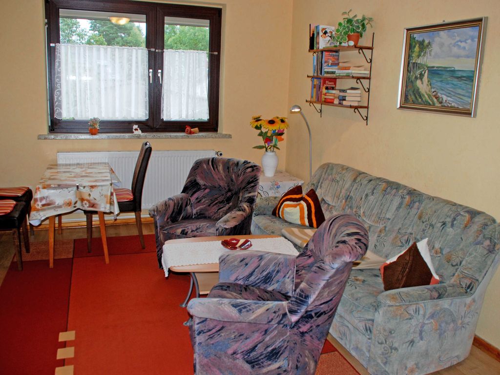 Ferienwohnung mit Terrasse EG - Ferienwohnungen im Ostseebad Baabe detail 3