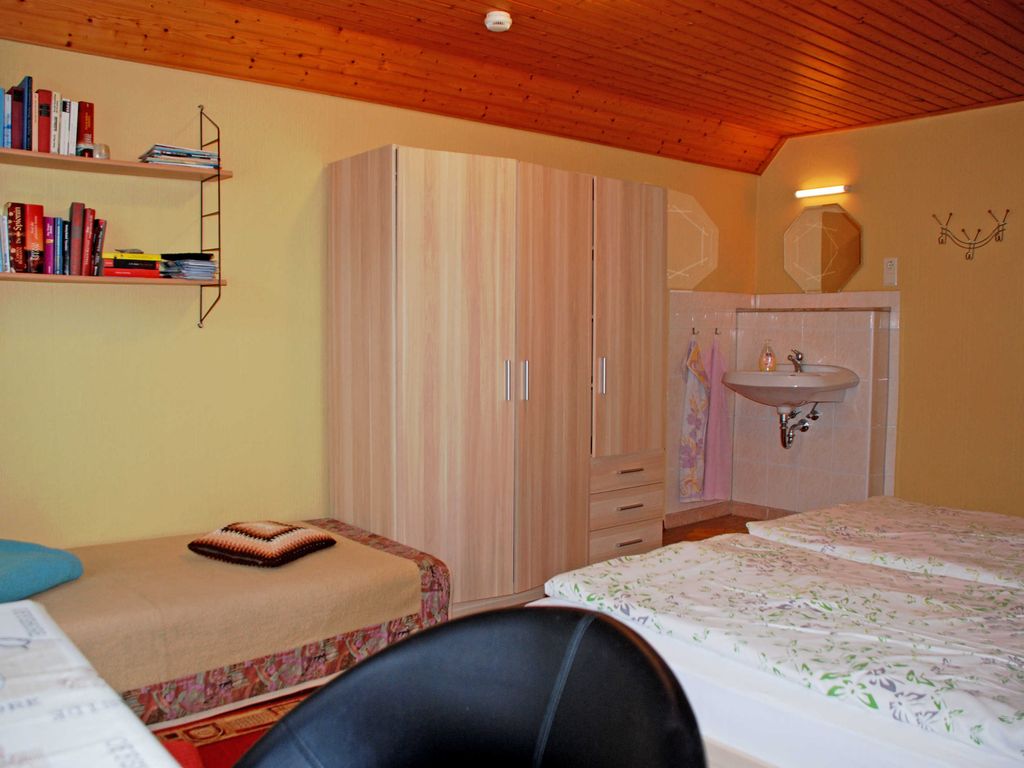Ferienwohnung mit Terrasse OG - Ferienwohnungen im Ostseebad Baabe detail 3