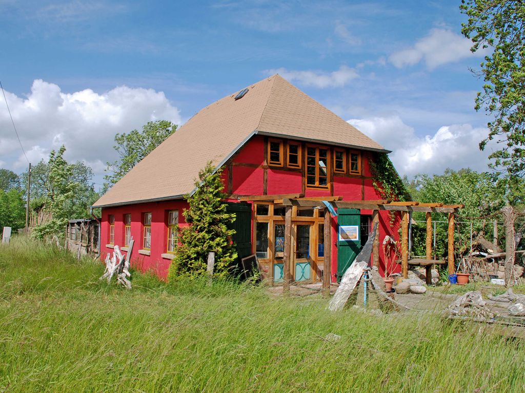 Ferienwohnung Karow mit Balkon und Terrasse detail 1