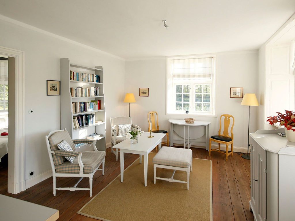 Herrenhaus - rechter Seitenflügel - Wohnung 1