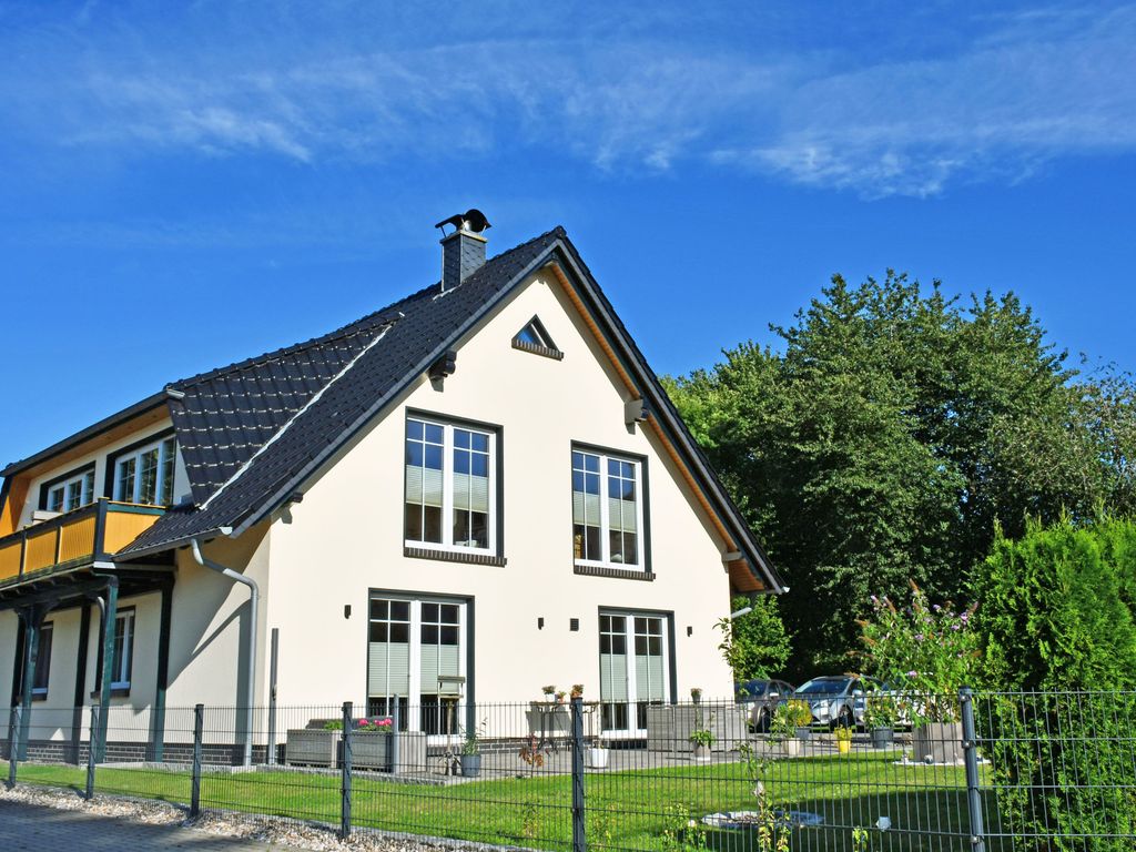 Ferienwohnungen zur Granitz mit Terrasse detail 1