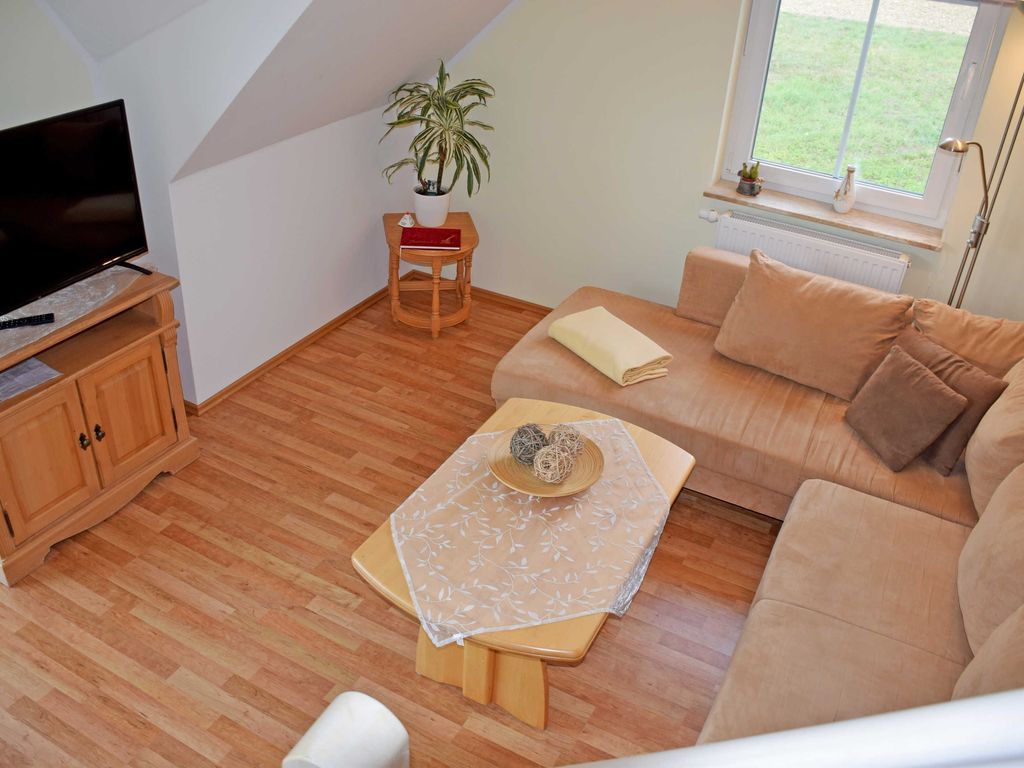 01 Ferienappartement zur Granitz mit Balkon - Ferienwohnungen zur Granitz mit Terrasse detail 3