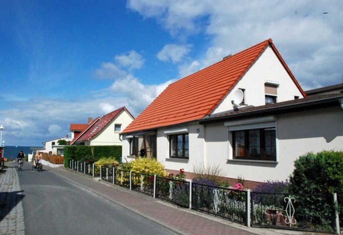 Ferienhaus Christa mit Terrasse