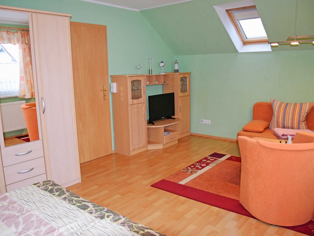 ***Ferienwohnung Luv mit Balkon*** / Fam. Dinda - schöne Ferienwohnungen in Baabe auf Rügen detail 1