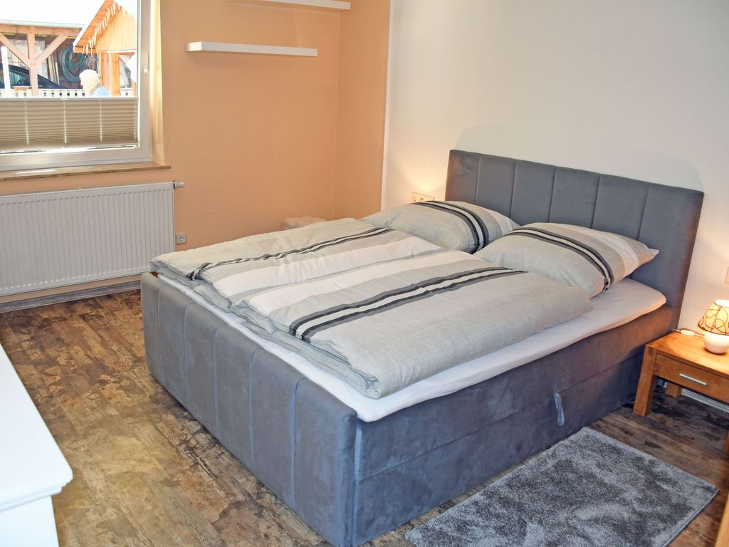 ***Ferienwohnung mit Terrasse*** / Fam. Dinda