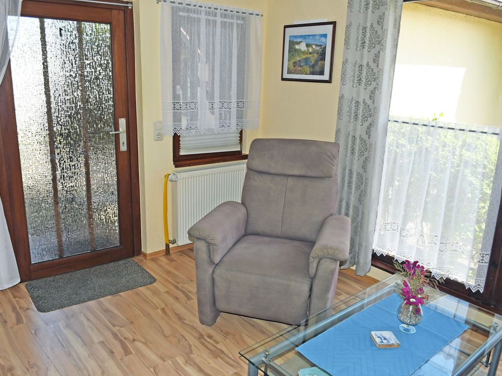 Ferienhaus Charlotte mit Terrasse - ruhig gelegene Ferienhäuser am Selliner See detail 4