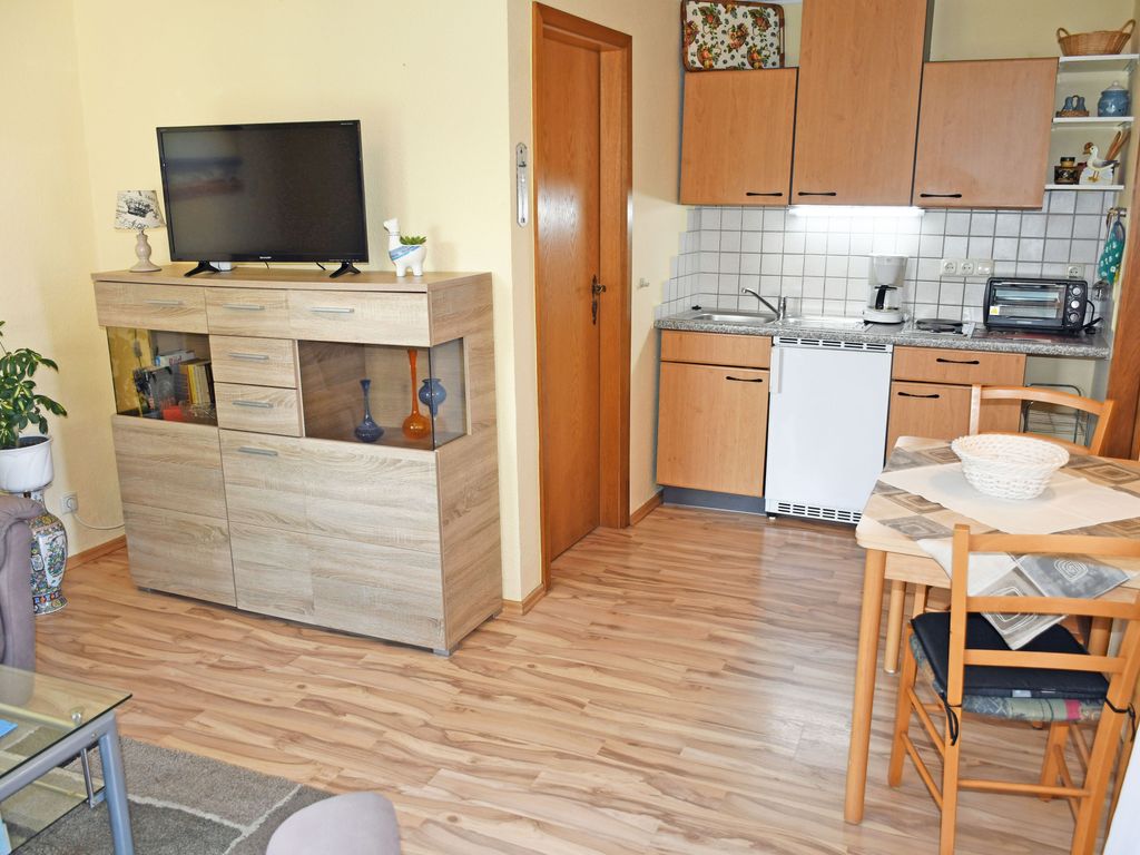 Ferienhaus Charlotte mit Terrasse - ruhig gelegene Ferienhäuser am Selliner See detail 3