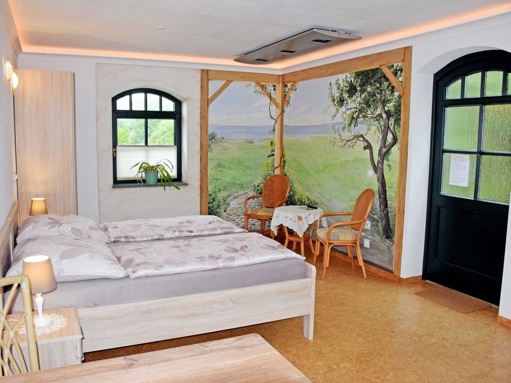 08 Ferienwohnung mit Terrasse - Ferienhof auf Rügen detail 2