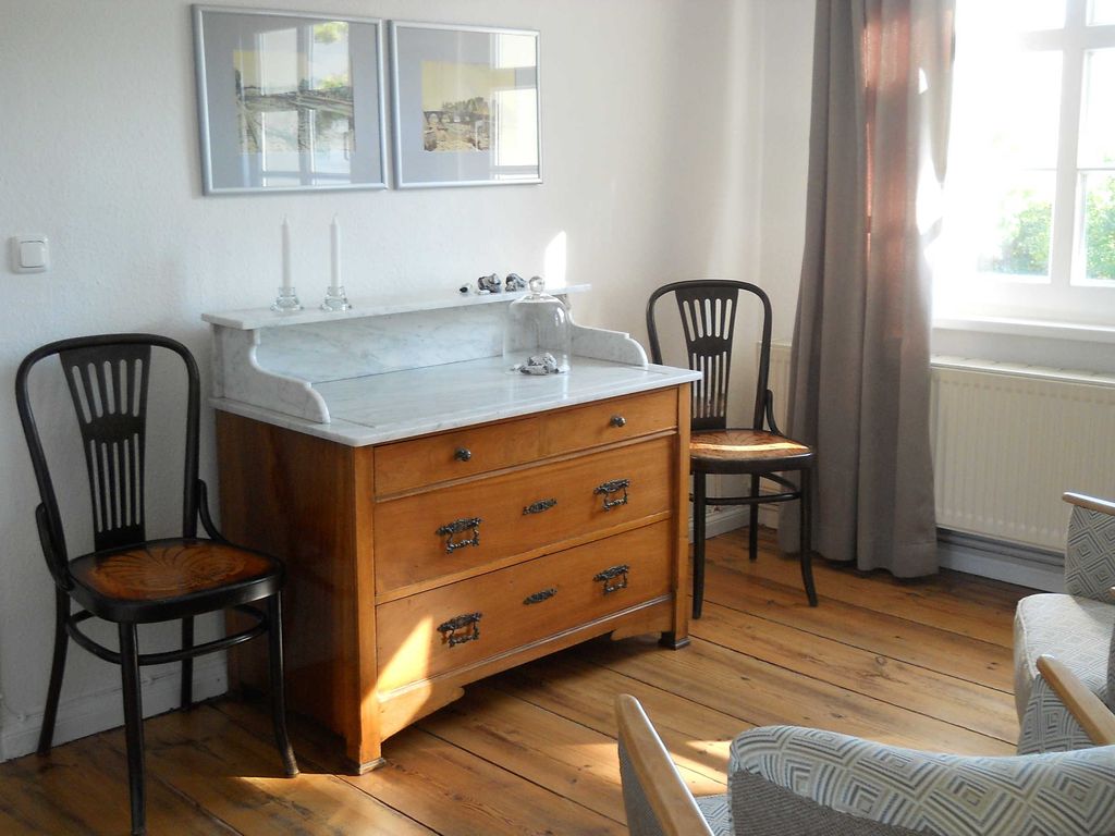 Ferienwohnung Marta - Villa Monique in Alt-Sassnitz detail 1