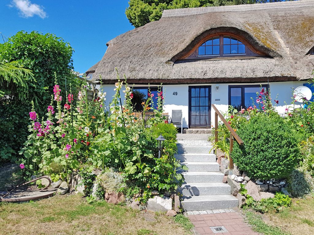 Ferienhaus mit Reetdach und ruhiger Lage