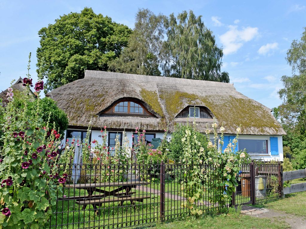 Ferienhaus mit Reetdach und ruhiger Lage detail 1